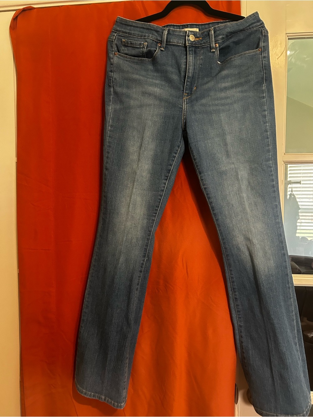 Signature by Levi Strauss Boot Cut Jeans in Medium Blue Wash